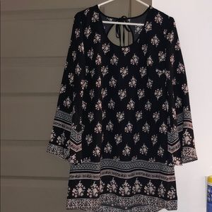 Bell sleeved dress